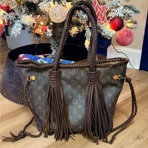 Louis Vuitton Neverfull boho style